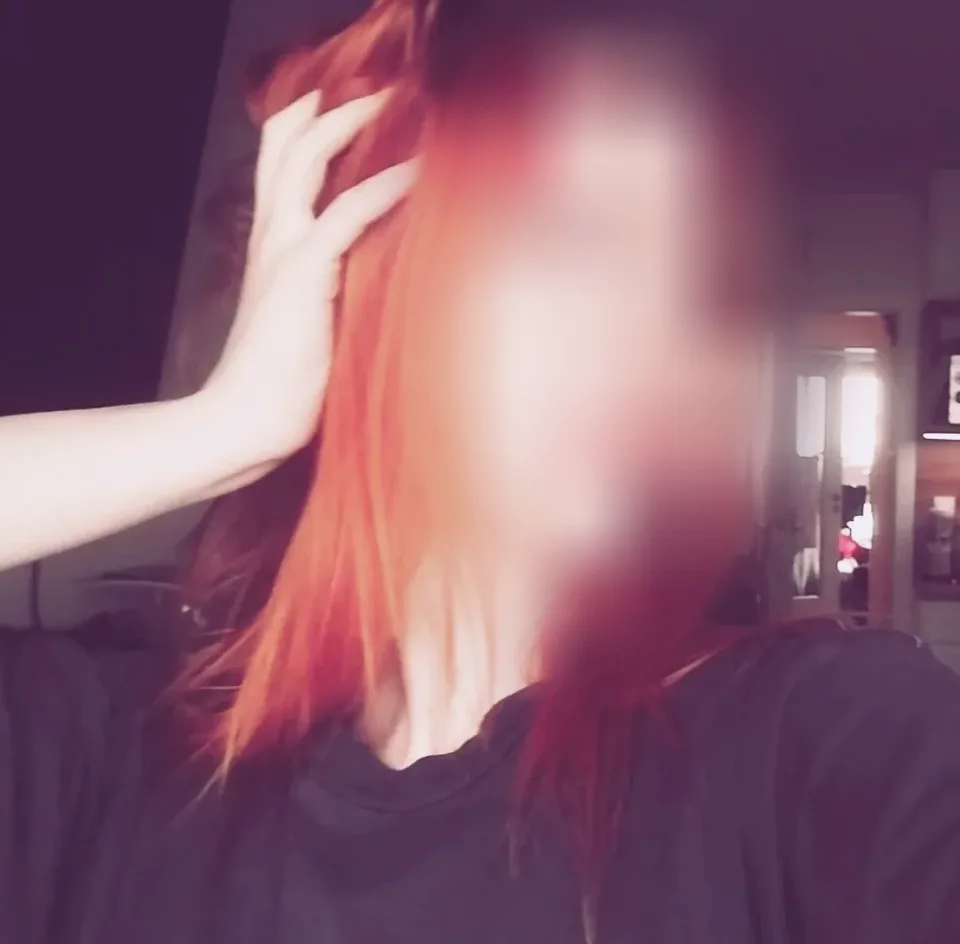 Nella, 19